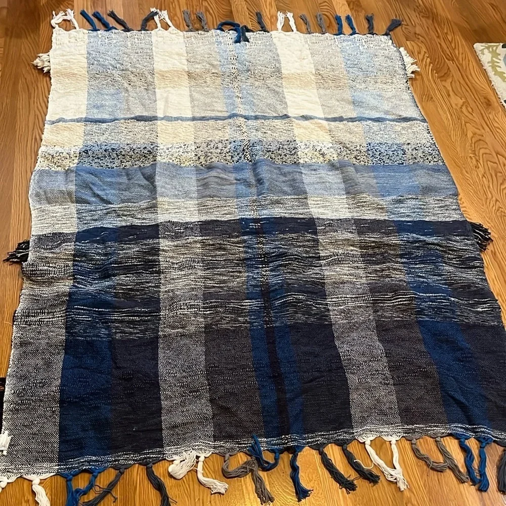 Anthropologie All Roads Bloomfield Throw Blanket Blues NWT